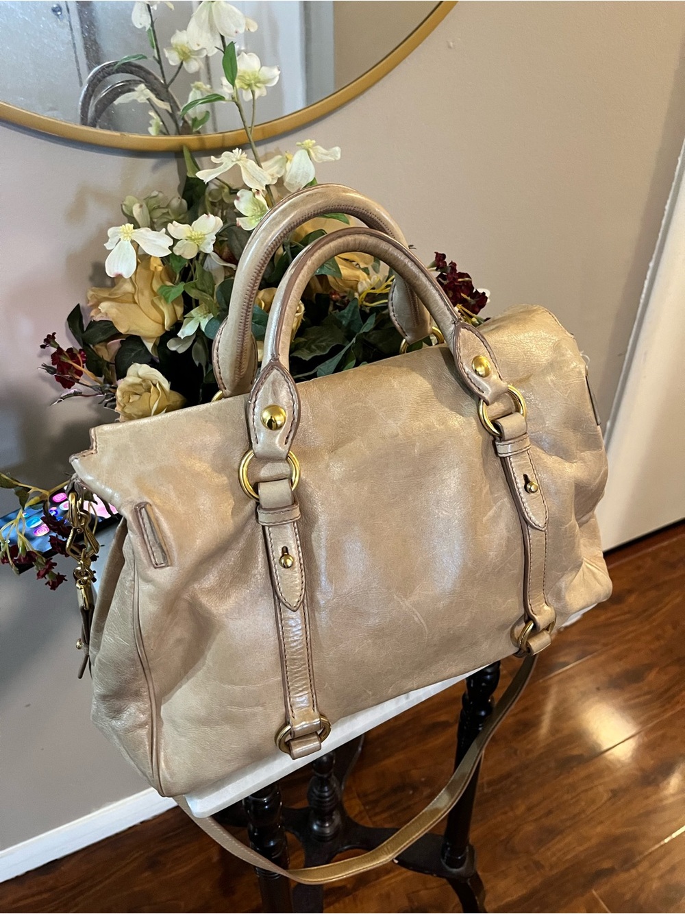 Miu Miu Metallic Beige Leather Satchel with Gold Hardware - Picture 4 of 11